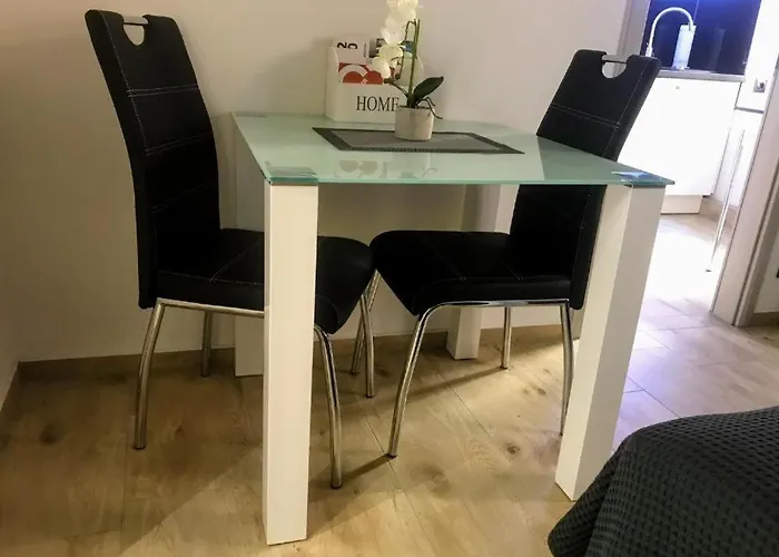 Salzhausblick Business - Zentrale Lage Am Salzhaus - Mwst-rechnung Verfuegbar * تسيتاو